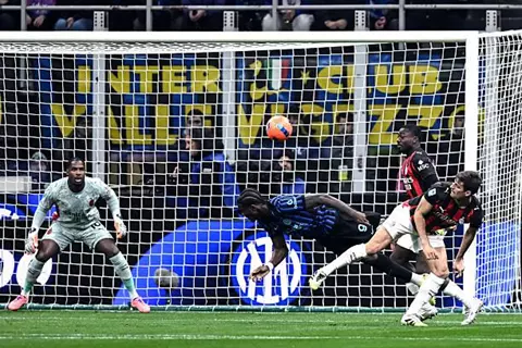 دقيقة بدقيقة.. ديربي الغضب.. إنتر 0-0 ميلان.. فرصة ضائعة